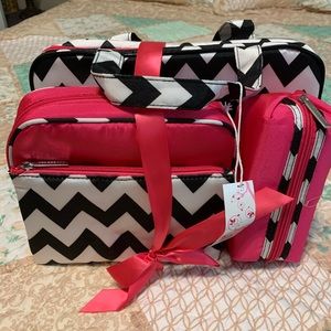 Celebrity 4 Piece Cosmetic Bag Set